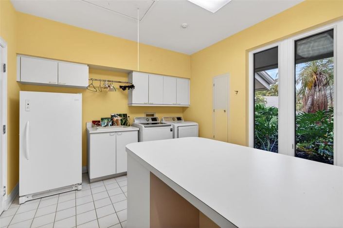 Image No.44-4 Bed Property for sale