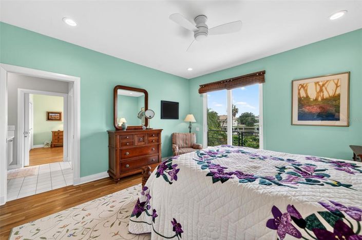 Image No.56-4 Bed Property for sale