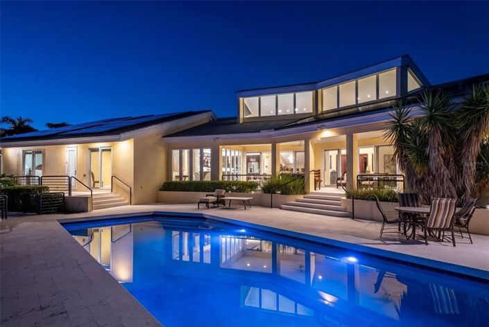 Image No.59-4 Bed Property for sale