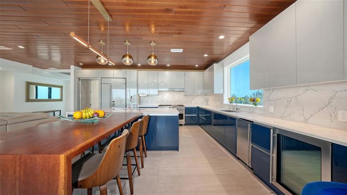 Image No.14-4 Bed Property for sale