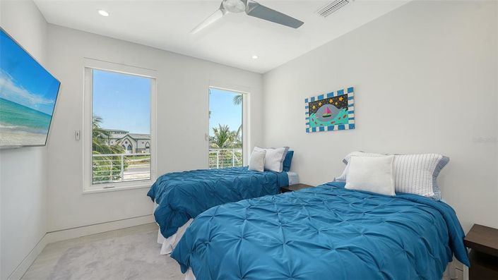 Image No.26-4 Bed Property for sale