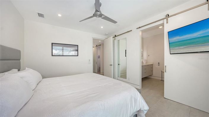 Image No.30-4 Bed Property for sale