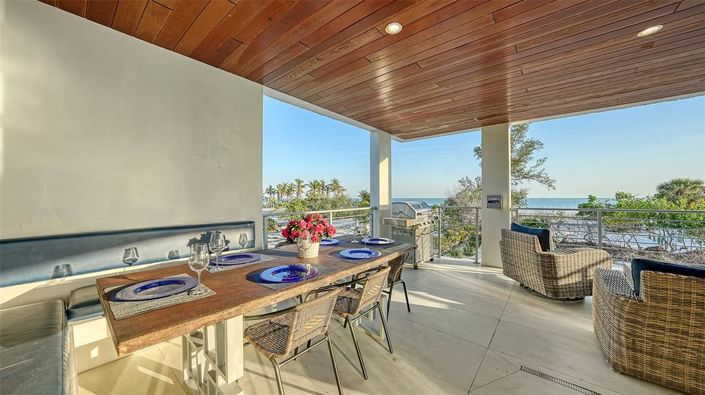 Image No.9-4 Bed Property for sale