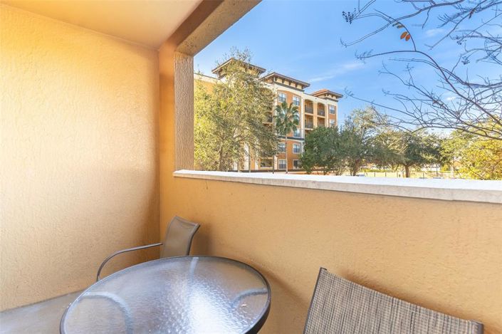 Image No.10-2 Bed Property for sale