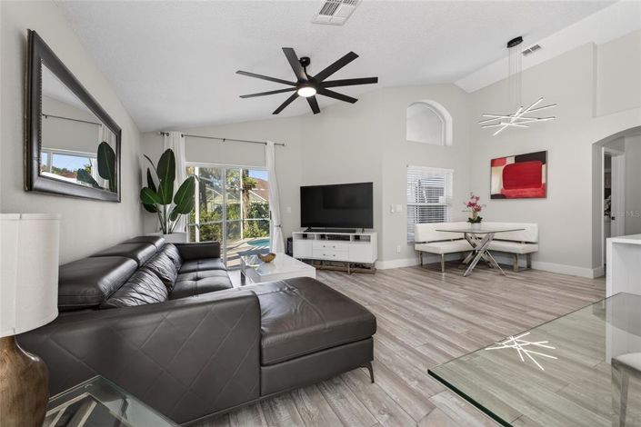 Image No.17-Propriété de 4 chambres à vendre à Haines City