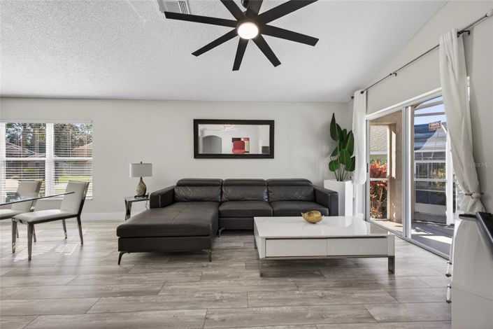 Image No.5-Propriété de 4 chambres à vendre à Haines City