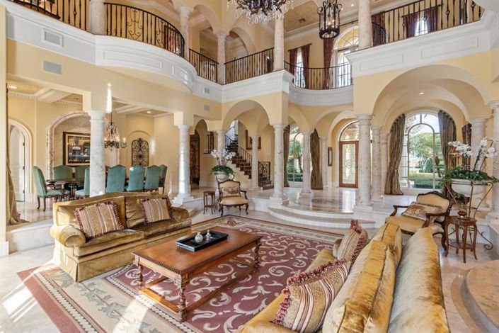 Image No.11-6 Bed Property for sale