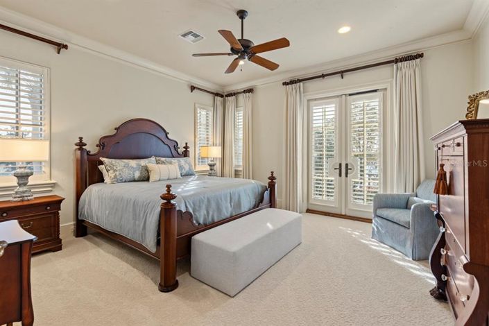 Image No.27-6 Bed Property for sale