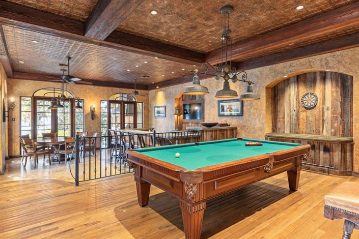 Image No.53-6 Bed Property for sale