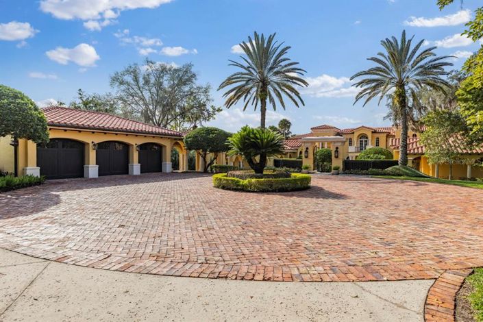 Image No.54-6 Bed Property for sale