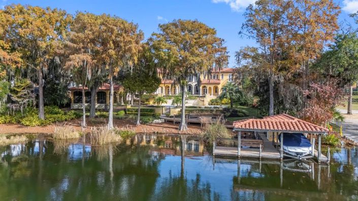 Image No.6-6 Bed Property for sale