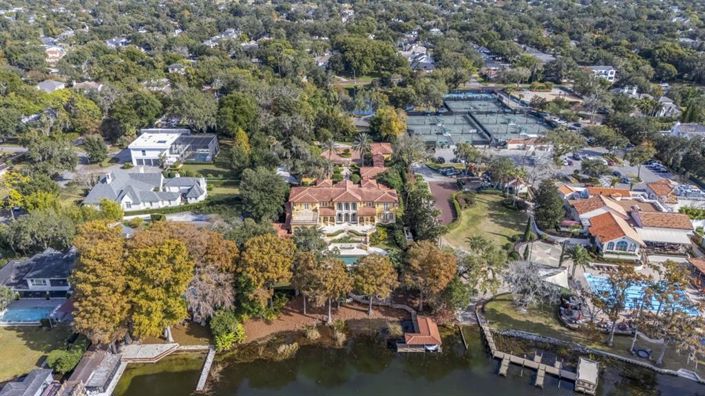 Image No.7-6 Bed Property for sale