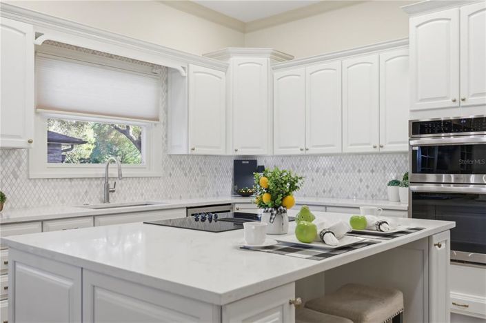 Image No.19-4 Bed Property for sale