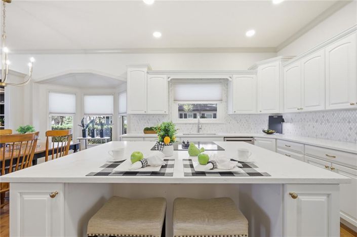 Image No.20-4 Bed Property for sale