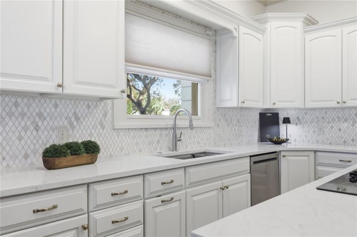 Image No.21-4 Bed Property for sale