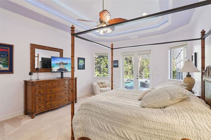 Image No.20-5 Bed Property for sale