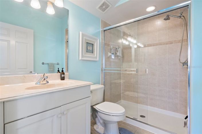 Image No.33-5 Bed Property for sale