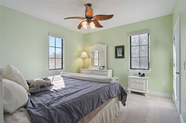 Image No.38-5 Bed Property for sale