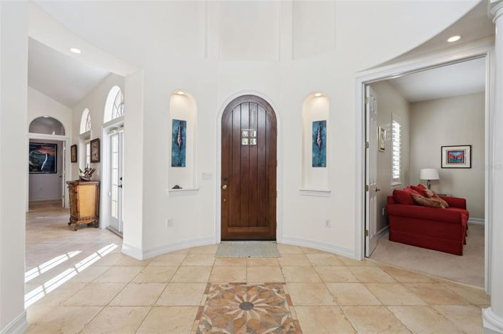 Image No.6-5 Bed Property for sale