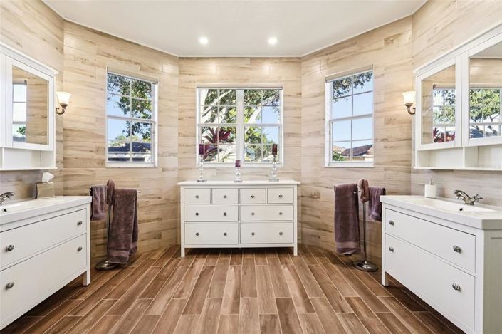 Image No.5-Propriété de 5 chambres à vendre à Davenport