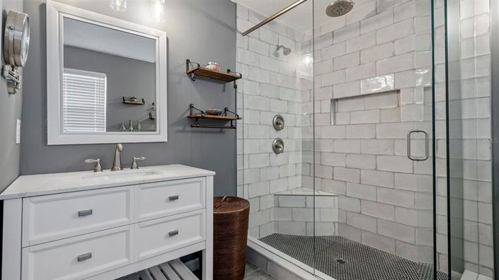 Image No.21-5 Bed Property for sale