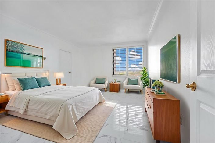 Image No.20-2 Bed Property for sale