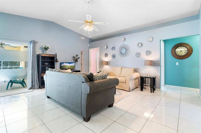 Image No.8-3 Bed Property for sale