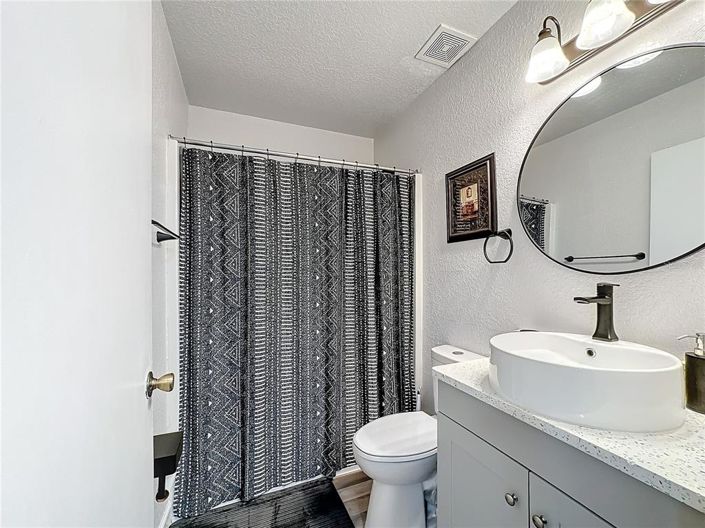 Image No.26-3 Bed Townhouse for sale