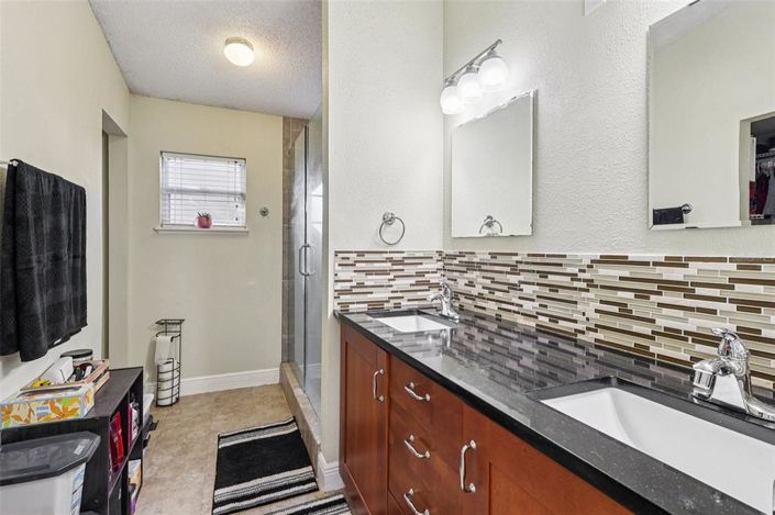 Image No.25-Propriété de 4 chambres à vendre à Davenport