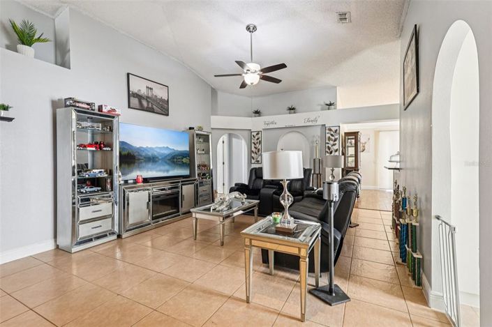 Image No.7-Propriété de 4 chambres à vendre à Davenport