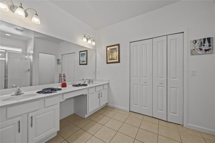 Image No.37-14 Bed Property for sale