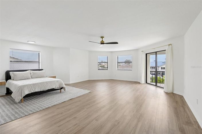 Image No.44-Propriété de 5 chambres à vendre à St. Petersburg