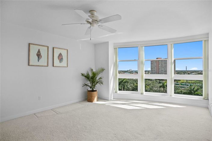 Image No.24-2 Bed Property for sale