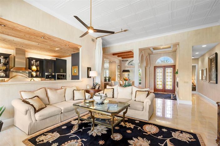 Image No.22-3 Bed Property for sale