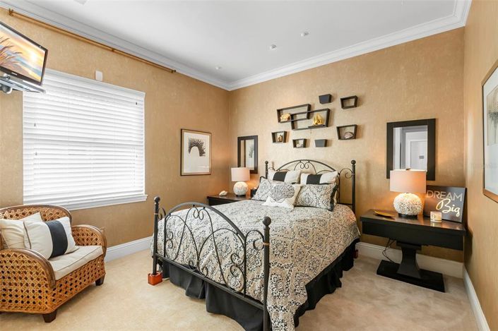 Image No.38-3 Bed Property for sale