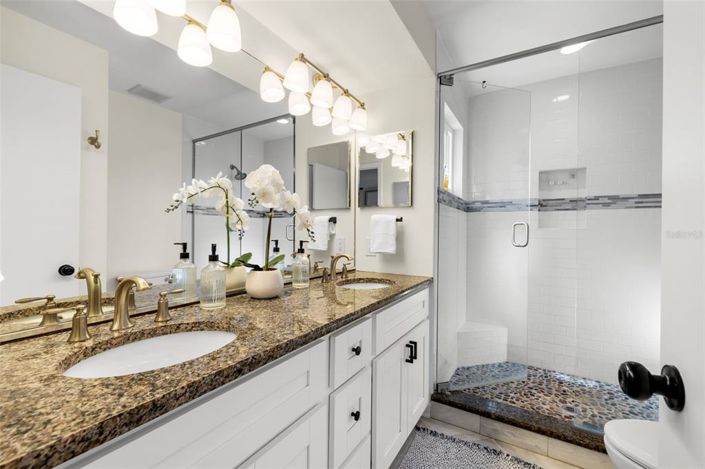 Image No.15-4 Bed Property for sale