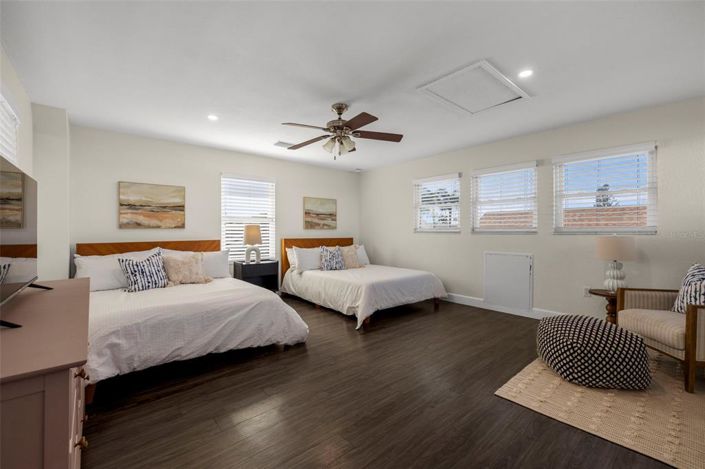 Image No.19-4 Bed Property for sale