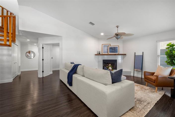 Image No.2-4 Bed Property for sale