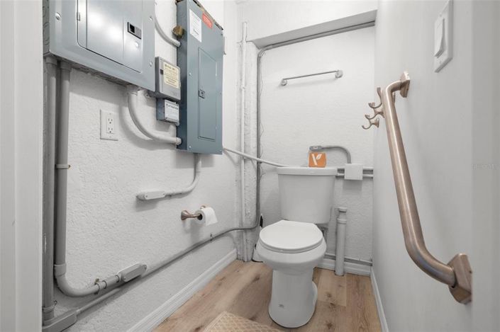 Image No.27-4 Bed Property for sale