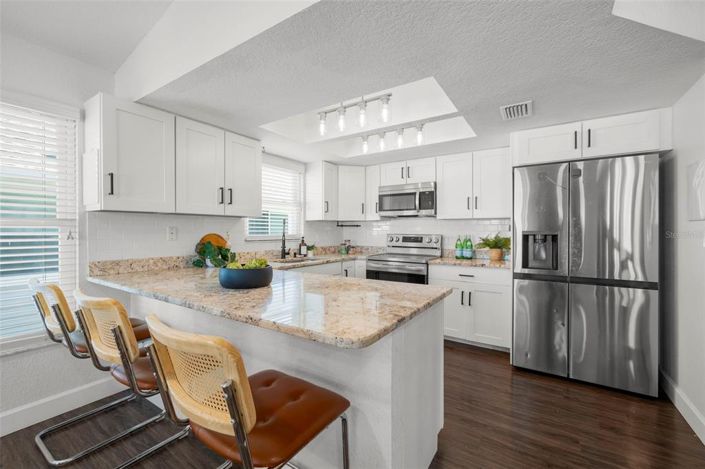 Image No.6-4 Bed Property for sale