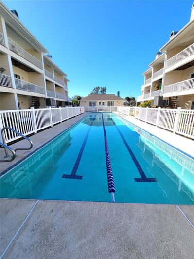 Image No.15-3 Bed Townhouse for sale