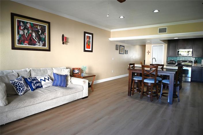 Image No.4-3 Bed Townhouse for sale