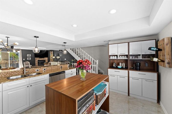 Image No.11-2 Bed Townhouse for sale