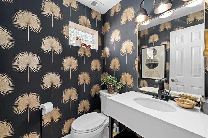 Image No.12-2 Bed Townhouse for sale