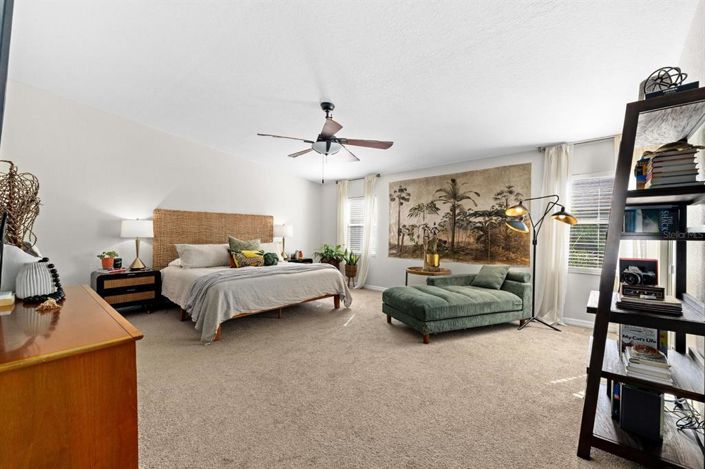 Image No.13-2 Bed Townhouse for sale