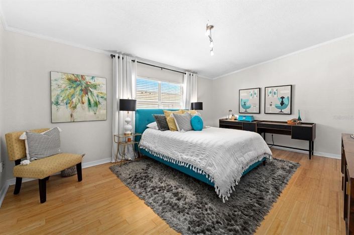 Image No.17-2 Bed Townhouse for sale