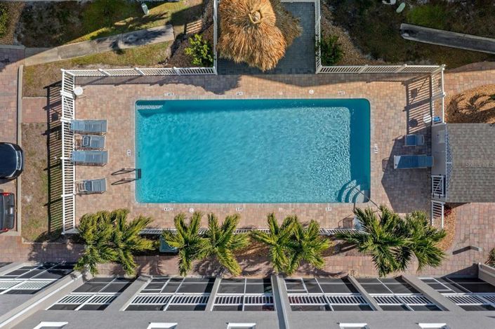 Image No.23-2 Bed Townhouse for sale