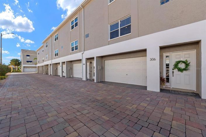 Image No.31-2 Bed Townhouse for sale