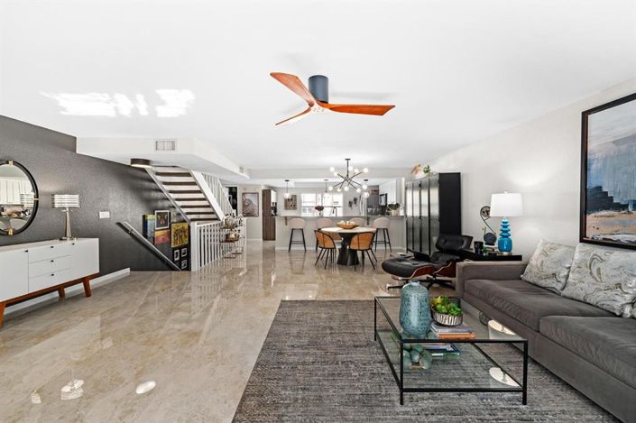 Image No.6-2 Bed Townhouse for sale