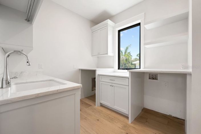Image No.35-4 Bed Property for sale